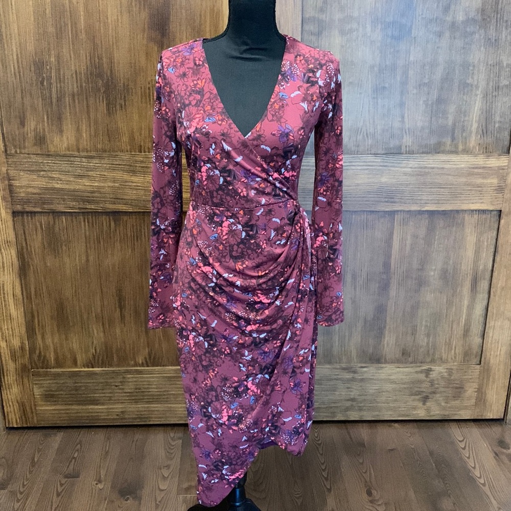 Guess burgundy pattern draped pin up dress